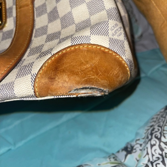Authentic Louis Vuitton Hampstead PM - Picture 3 of 11